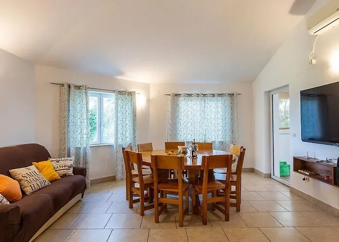 Villa Versovica By Briskva