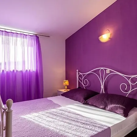 ヴィラ Versovica By Briskva