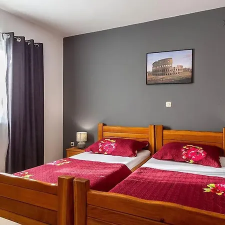 ヴィラ Versovica By Briskva