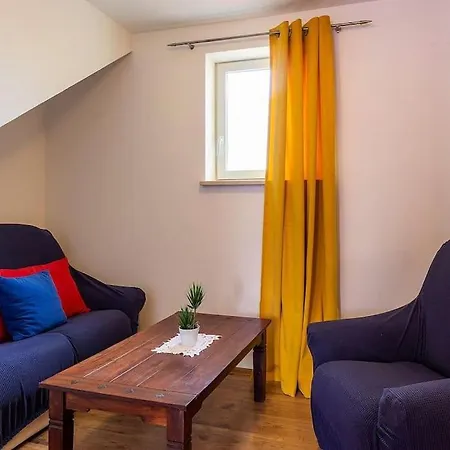 ヴィラ Versovica By Briskva *