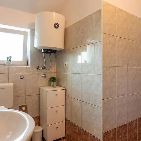 ヴィラ Versovica By Briskva