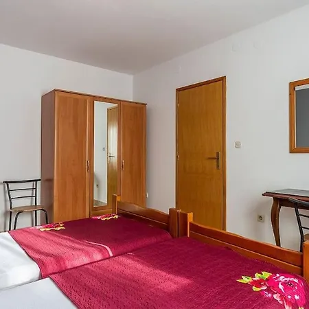 ヴィラ Versovica By Briskva